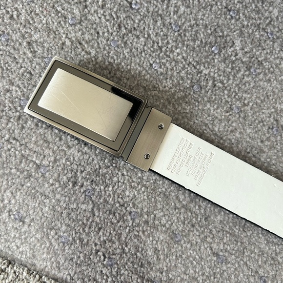 Men’s Express Reversible Belt Black/White - Picture 3 of 6